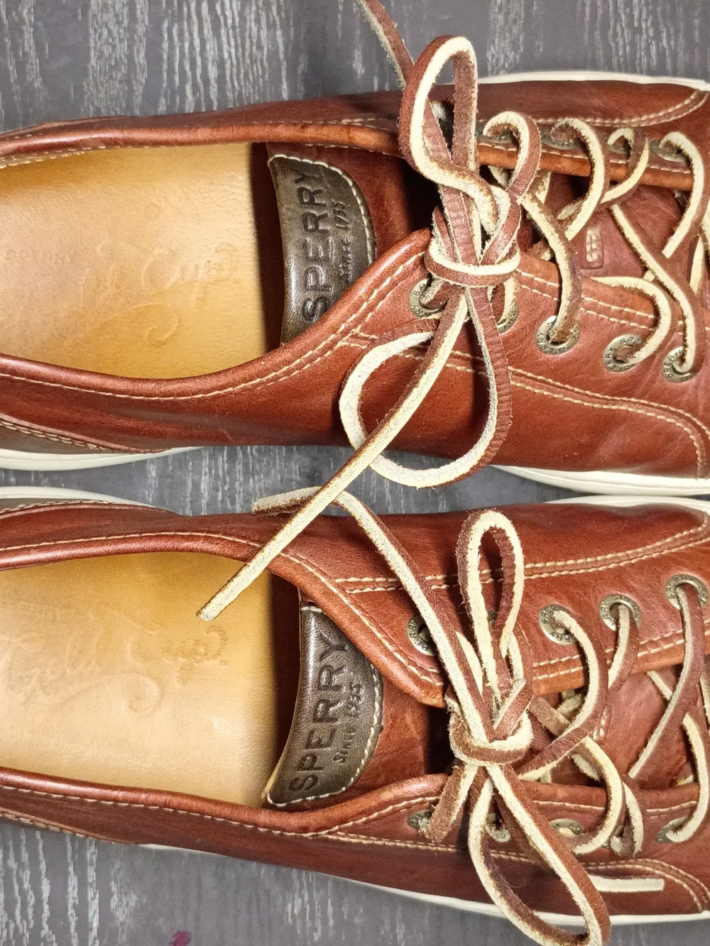 Sperry GOLD CUP Men's 10M Cognac Leather Lace-Up Boat Sneakers. Like NEW.